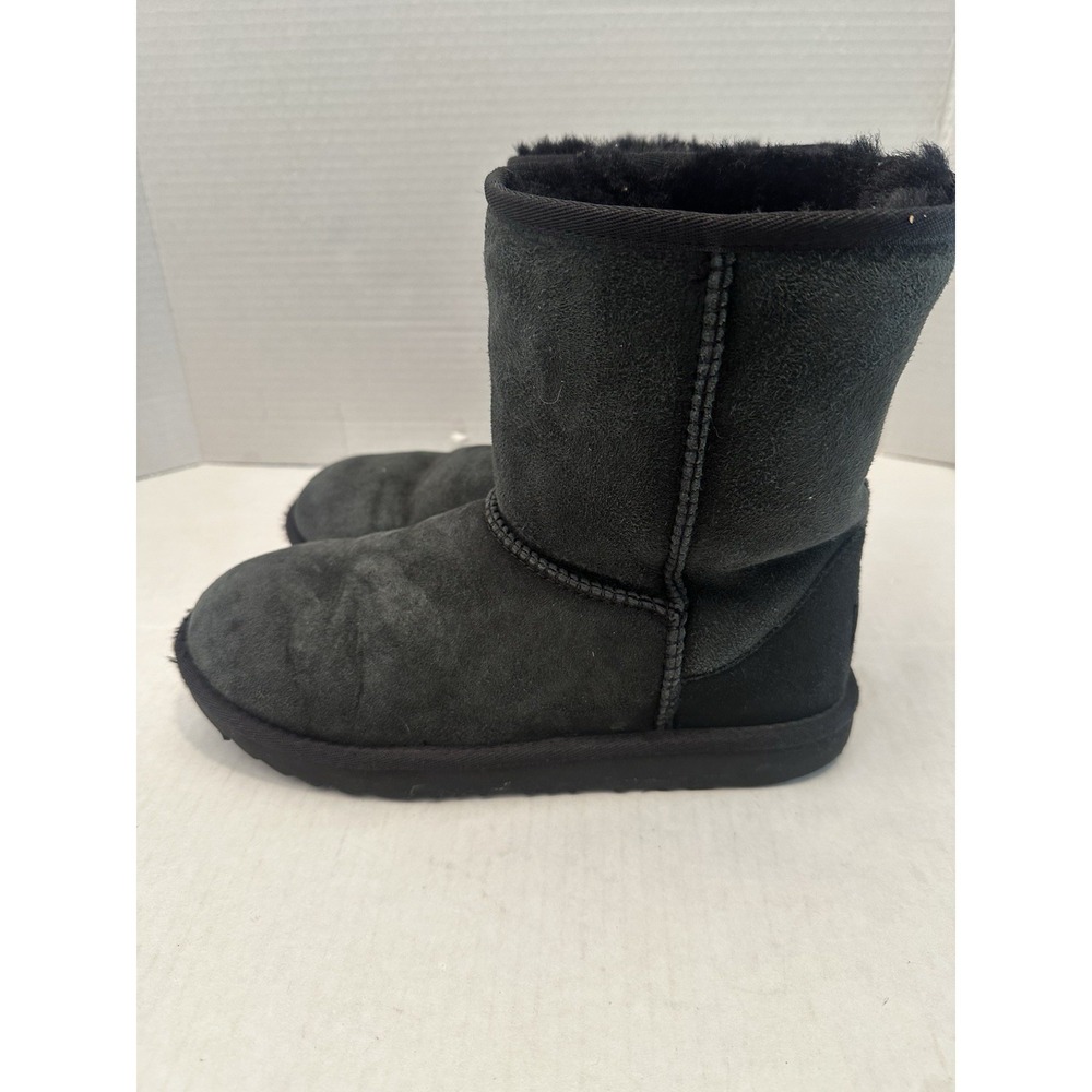 Ugg Classic II Short Black Boots Size 6 - Picture 6 of 16